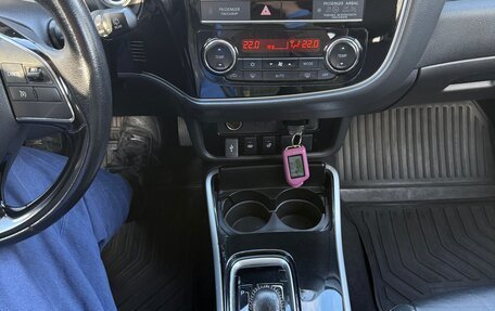 Mitsubishi Outlander III рестайлинг 3, 2019 год, 2 150 000 рублей, 7 фотография