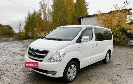 Hyundai Grand Starex Grand Starex I рестайлинг 2, 2014 год, 2 100 000 рублей, 2 фотография