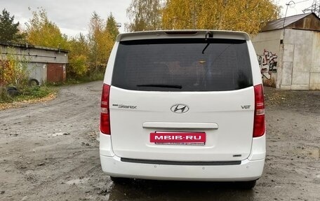 Hyundai Grand Starex Grand Starex I рестайлинг 2, 2014 год, 2 100 000 рублей, 5 фотография