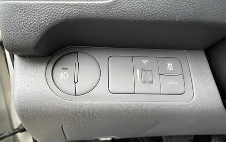 Hyundai Grand Starex Grand Starex I рестайлинг 2, 2014 год, 2 100 000 рублей, 9 фотография