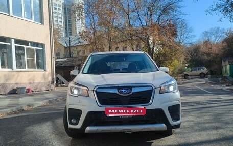 Subaru Forester, 2020 год, 2 400 000 рублей, 2 фотография