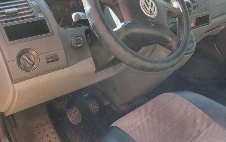 Volkswagen Transporter T5 рестайлинг, 2005 год, 1 350 000 рублей, 5 фотография