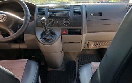 Volkswagen Transporter T5 рестайлинг, 2005 год, 1 350 000 рублей, 8 фотография