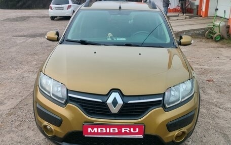 Renault Sandero II рестайлинг, 2016 год, 820 000 рублей, 1 фотография