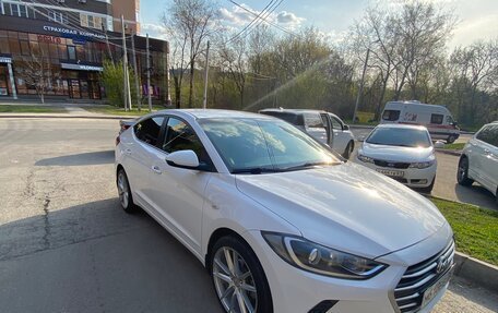 Hyundai Elantra VI рестайлинг, 2018 год, 1 800 000 рублей, 6 фотография