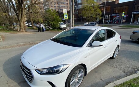 Hyundai Elantra VI рестайлинг, 2018 год, 1 800 000 рублей, 5 фотография