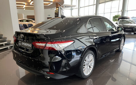 Toyota Camry, 2018 год, 2 675 000 рублей, 9 фотография