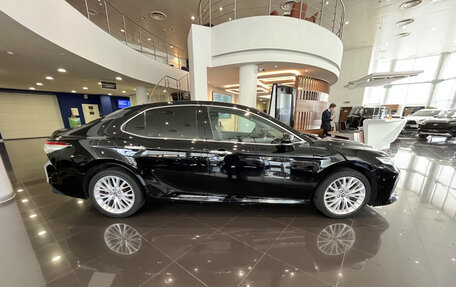 Toyota Camry, 2018 год, 2 675 000 рублей, 8 фотография