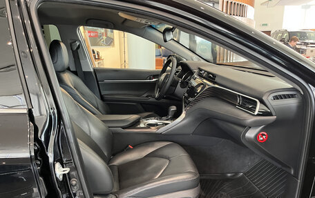 Toyota Camry, 2018 год, 2 675 000 рублей, 15 фотография