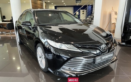 Toyota Camry, 2018 год, 2 675 000 рублей, 7 фотография