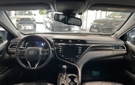 Toyota Camry, 2018 год, 2 675 000 рублей, 18 фотография