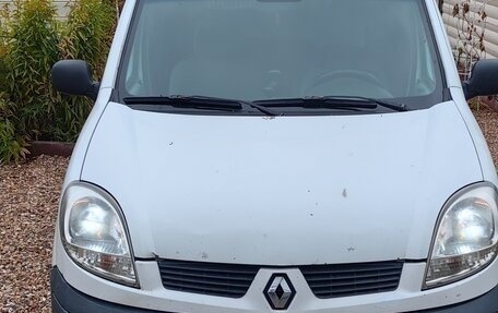Renault Kangoo II рестайлинг, 2004 год, 250 000 рублей, 15 фотография