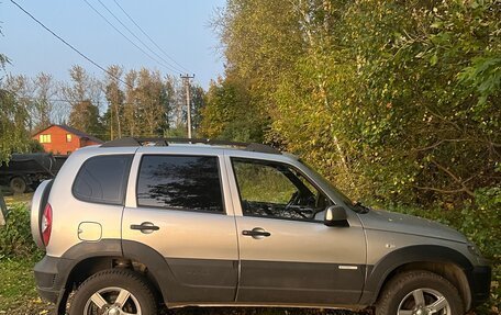 Chevrolet Niva I рестайлинг, 2012 год, 600 000 рублей, 2 фотография