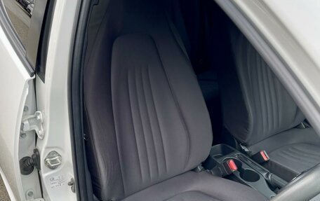 Toyota Yaris, 2020 год, 1 249 000 рублей, 17 фотография