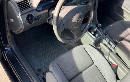 Audi A4, 2003 год, 430 000 рублей, 18 фотография