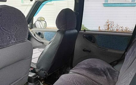 Chevrolet Niva I рестайлинг, 2005 год, 400 000 рублей, 10 фотография
