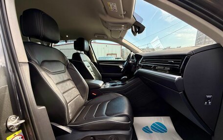 Volkswagen Touareg III, 2020 год, 4 840 000 рублей, 7 фотография