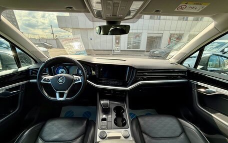 Volkswagen Touareg III, 2020 год, 4 840 000 рублей, 9 фотография