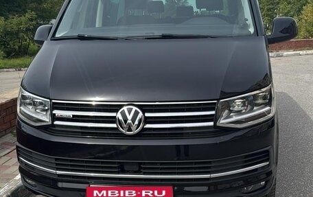 Volkswagen Multivan T6 рестайлинг, 2019 год, 4 700 000 рублей, 28 фотография