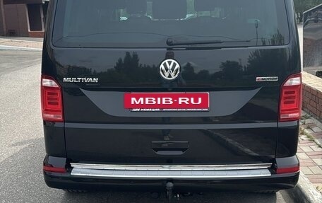 Volkswagen Multivan T6 рестайлинг, 2019 год, 4 700 000 рублей, 29 фотография