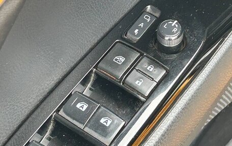 Toyota Camry, 2019 год, 1 300 000 рублей, 11 фотография