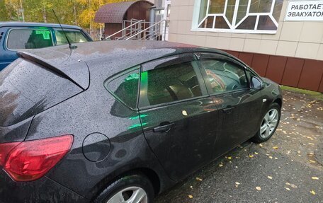 Opel Astra J, 2010 год, 720 000 рублей, 4 фотография