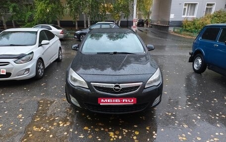 Opel Astra J, 2010 год, 720 000 рублей, 2 фотография