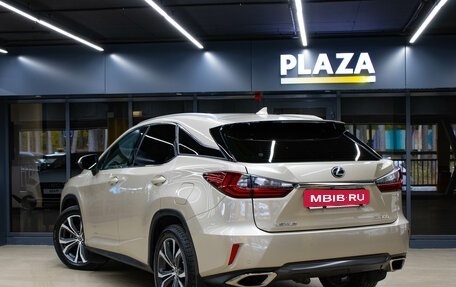 Lexus RX IV рестайлинг, 2018 год, 3 849 000 рублей, 3 фотография