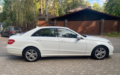 Mercedes-Benz E-Класс, 2012 год, 1 750 000 рублей, 2 фотография