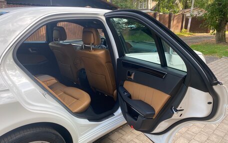 Mercedes-Benz E-Класс, 2012 год, 1 750 000 рублей, 9 фотография