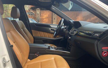 Mercedes-Benz E-Класс, 2012 год, 1 750 000 рублей, 11 фотография