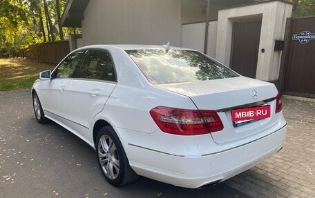 Mercedes-Benz E-Класс, 2012 год, 1 750 000 рублей, 5 фотография
