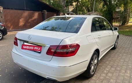 Mercedes-Benz E-Класс, 2012 год, 1 750 000 рублей, 3 фотография
