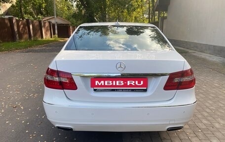 Mercedes-Benz E-Класс, 2012 год, 1 750 000 рублей, 4 фотография