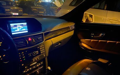 Mercedes-Benz E-Класс, 2012 год, 1 750 000 рублей, 26 фотография