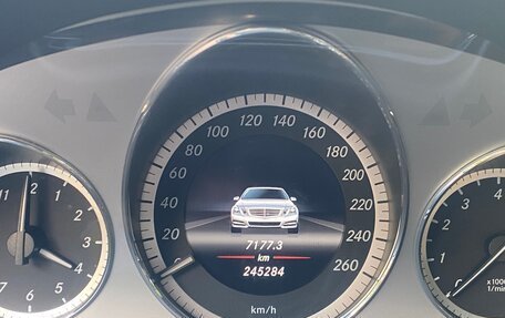 Mercedes-Benz E-Класс, 2012 год, 1 750 000 рублей, 24 фотография