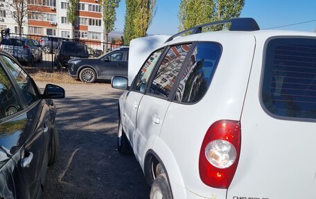 Chevrolet Niva I рестайлинг, 2013 год, 580 000 рублей, 5 фотография
