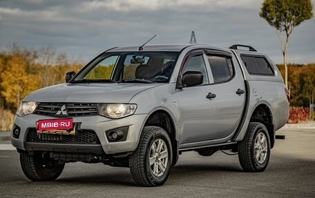 Mitsubishi L200 IV рестайлинг, 2013 год, 1 075 000 рублей, 4 фотография
