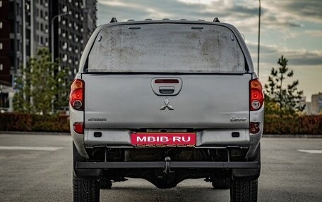 Mitsubishi L200 IV рестайлинг, 2013 год, 1 075 000 рублей, 7 фотография