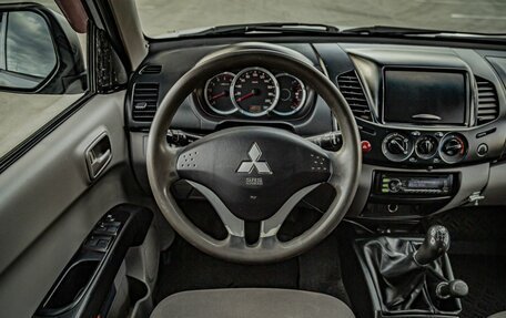 Mitsubishi L200 IV рестайлинг, 2013 год, 1 075 000 рублей, 11 фотография