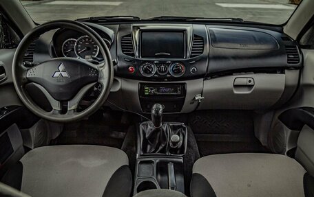 Mitsubishi L200 IV рестайлинг, 2013 год, 1 075 000 рублей, 13 фотография
