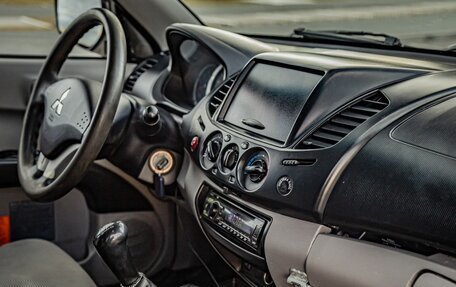 Mitsubishi L200 IV рестайлинг, 2013 год, 1 075 000 рублей, 18 фотография