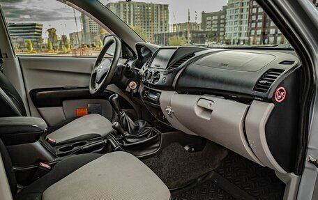 Mitsubishi L200 IV рестайлинг, 2013 год, 1 075 000 рублей, 19 фотография