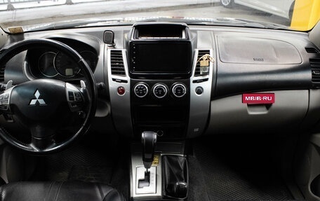Mitsubishi Pajero Sport II рестайлинг, 2014 год, 1 509 000 рублей, 10 фотография
