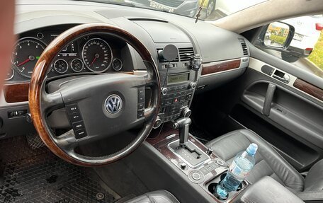 Volkswagen Touareg III, 2005 год, 980 000 рублей, 12 фотография