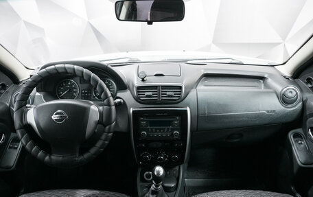 Nissan Terrano III, 2015 год, 899 000 рублей, 11 фотография