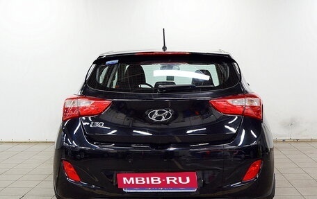 Hyundai i30 II рестайлинг, 2013 год, 890 000 рублей, 7 фотография
