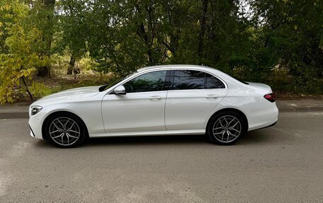 Mercedes-Benz E-Класс, 2020 год, 4 250 000 рублей, 5 фотография