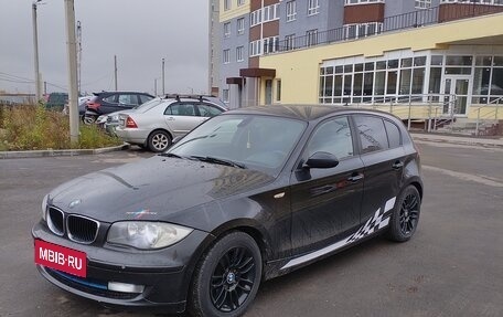 BMW 1 серия, 2007 год, 620 000 рублей, 2 фотография
