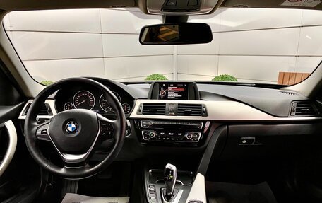BMW 3 серия, 2017 год, 1 989 000 рублей, 12 фотография